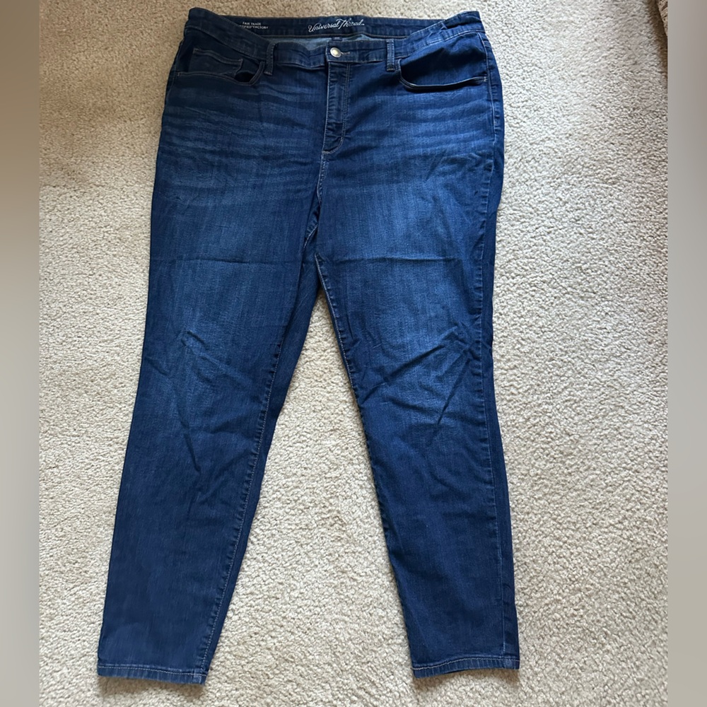 Universal‎ Thread Women's Dark Blue Skinny Jeans